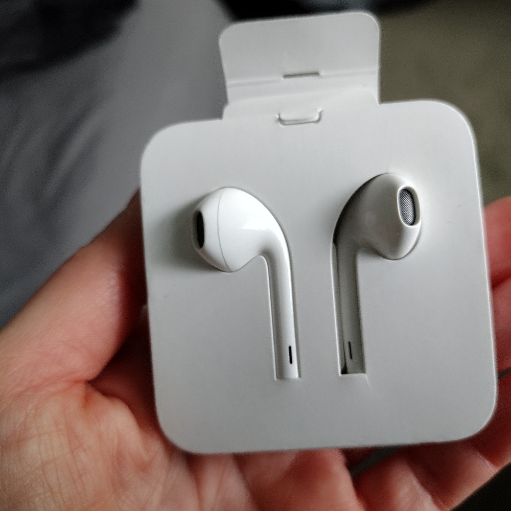 Apple earbuds, brand new, corded